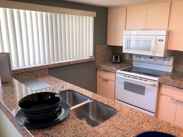 The Bird's Nest Vacation Rentals: 403 Gulf Dr S, Bradenton Beach, FL 34217